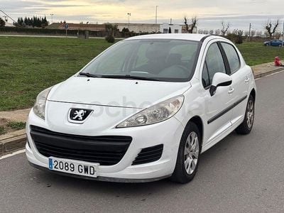 Usado Peugeot 207 70 CV (51 kW) 2008 Blanco Berlina