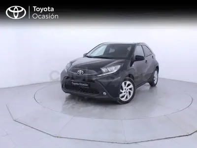 Usado Toyota Aygo X Play 72 CV (52 kW) 2025 Negro SUV