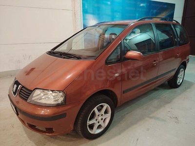 Usado Seat Alhambra Stella 90 CV (66 kW) 2001 Rojo Monovolumen