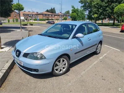 Usado Seat Ibiza Reference 100 CV (73 kW) 2005 Azul Utilitario