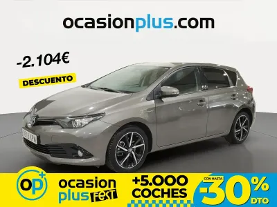 Używany Toyota Auris Hybrid Edition 136 KM (100 kW) 2018 Szary