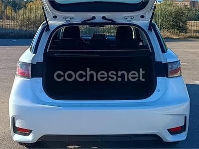 Usado Lexus CT200h Executive Line 136 CV (100 kW) 2015 Blanco Berlina