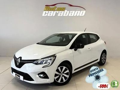 Begagnad Renault Clio V Privilege 101 HK (74 kW) 2022 Vit Sedan