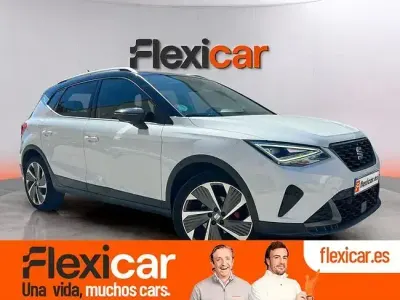 Usado Seat Arona FR 150 CV (110 kW) 2022 Blanco SUV