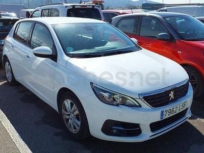 Usado Peugeot 308 Active 130 CV (95 kW) 2021 Blanco Berlina