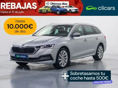 Usado Skoda Octavia Style 204 CV (150 kW) 2022 Gris Familiar