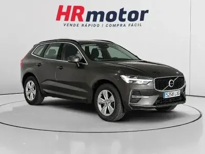 Usado Volvo XC60 Momentum 197 CV (144 kW) 2022 Gris SUV