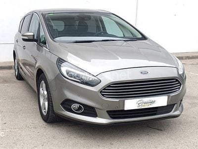 Begagnad Ford S-MAX Titanium 165 HK (121 kW) 2017 Beige Minibuss