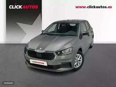 Gris Usado 2025 Skoda Fabia Essence | 16.200 € (Precio justo)