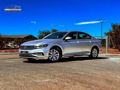 Usado VW Passat Business 122 CV (89 kW) 2020 Gris Berlina