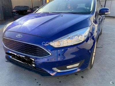 Usado Ford Focus Trend 115 CV (84 kW) 2014 Azul Berlina