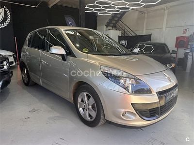 Usado Renault Scénic III Dynamique 105 CV (77 kW) 2009 Beige Monovolumen