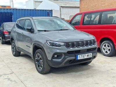 Usado Jeep Compass Trailhawk 240 CV (176 kW) 2023 Gris / plata SUV