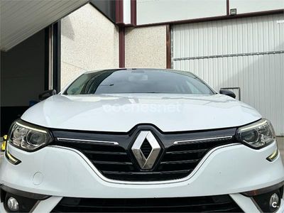 Usado Renault Mégane IV Business 95 CV (69 kW) 2019 Blanco Berlina