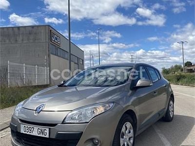 Occasion Renault Mégane Expression 105 PK (77 kW) 2009 Bruin Sedan