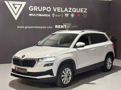 Usado Skoda Karoq Ambition 150 CV (110 kW) 2023 Blanco SUV