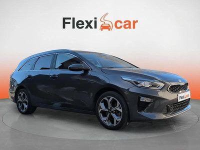 Usado Kia Ceed 136 CV (100 kW) 2021 Gris Utilitario