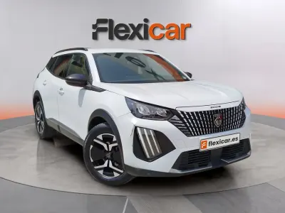 Usado Peugeot 2008 Allure 100 CV (73 kW) 2024 Blanco SUV