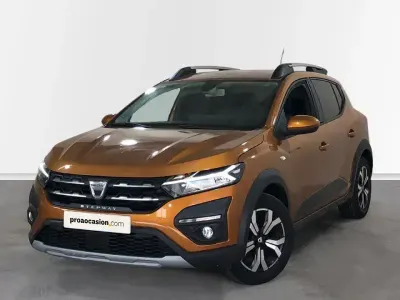 Usado Dacia Sandero Comfort 101 CV (74 kW) 2021 Naranja Berlina