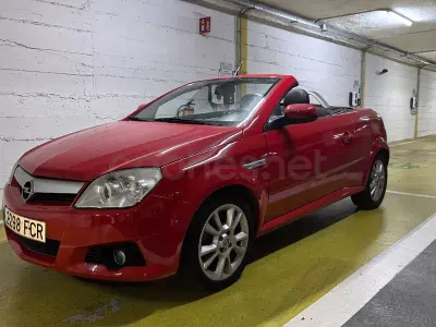 Occasion Opel Tigra Enjoy 70 PK (51 kW) 2006 Rood Cabriolet