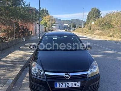 Usado Opel Astra Enjoy 105 CV (77 kW) 2005 Negro Berlina