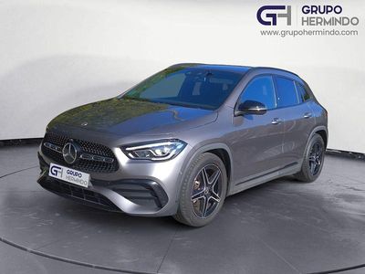 Gris / plata Usado 2023 Mercedes GLA200 SUV | 37.500 € (Precio justo)