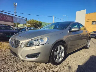 Usado Volvo S60 Summum 115 CV (84 kW) 2012 Beige Berlina