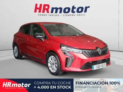 Usado Renault Clio Evolution 101 CV (74 kW) 2025 Rojo Utilitario