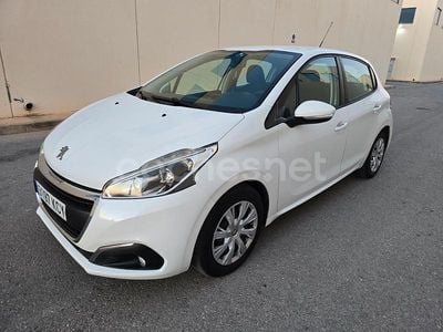 Usado Peugeot 208 Access 75 CV (55 kW) 2017 Blanco Utilitario