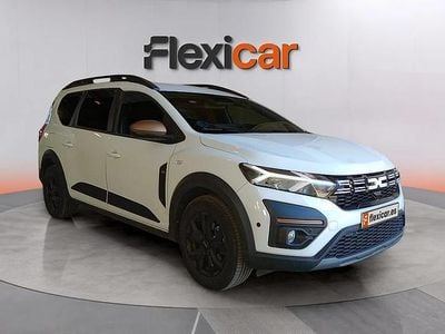 Usado Dacia Jogger Expression 110 CV (80 kW) 2025 Blanco Monovolumen