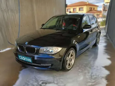 Usado BMW 118 150 CV (110 kW) 2007 Negro Utilitario