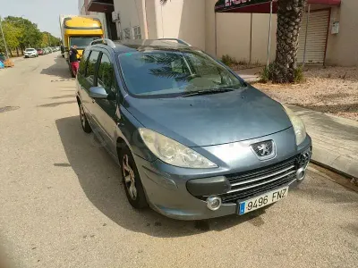 Usado Peugeot 307 136 CV (100 kW) 2007 Gris / plata Familiar