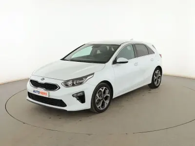 Usado Kia Ceed 140 CV (102 kW) 2019 Blanco Utilitario