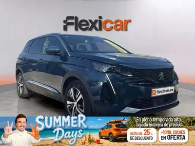 Usado Peugeot 5008 Allure 131 CV (96 kW) 2021 Azul SUV