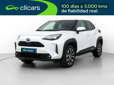 Usado Toyota Yaris Cross Connect Style 91 CV (66 kW) 2022 Blanco SUV