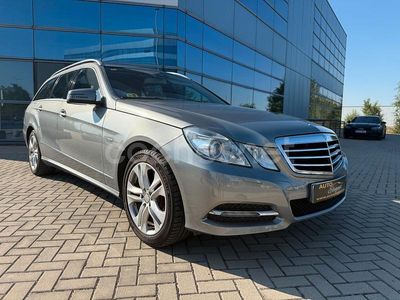 Gris / plata Usado 2011 Mercedes E250 Avantgarde Familiar | 11.900 € (Caro)