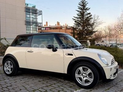Beige Usado 2005 Mini Cooper Utilitario | 8863 € (Un poco caro)