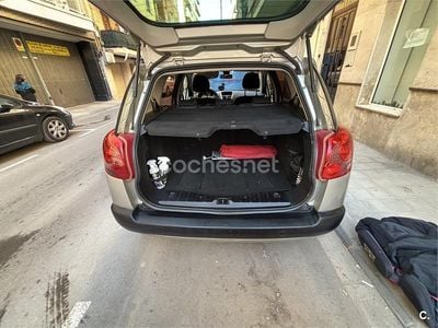 Usado Peugeot 207 95 CV (69 kW) 2008 Gris / plata Familiar
