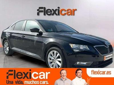 Usado Skoda Superb Active 150 HP (110 kW) 2018 Preto Carrinha