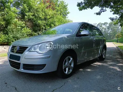 Usado VW Polo United 70 CV (51 kW) 2009 Gris / plata Utilitario