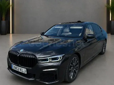 Usado BMW 730 Comfort Edition 265 CV (194 kW) 2018 Gris / plata Berlina