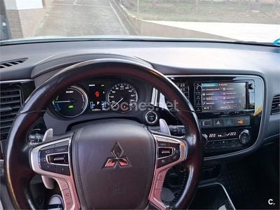 Mitsubishi Outlander P-HEV