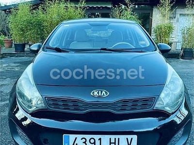 Usado Kia Rio 85 CV (62 kW) 2012 Negro Berlina