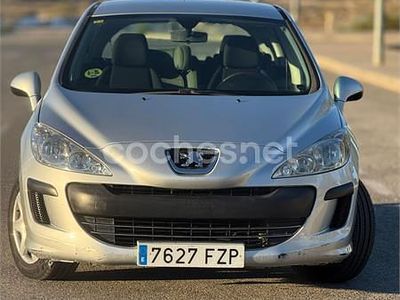 Usado Peugeot 308 110 CV (80 kW) 2008 Gris / plata Berlina