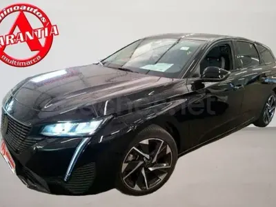 Usado Peugeot 308 SW Allure 130 CV (95 kW) 2023 Negro Familiar