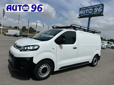 Usado Citroën Jumpy 100 CV (73 kW) 2022 Blanco Monovolumen