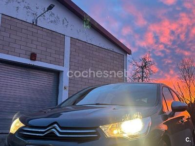 Usado Citroën C4 92 CV (67 kW) 2014 Gris / plata Berlina