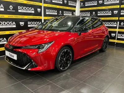 Begagnad Toyota Corolla Advance 184 HK (135 kW) 2022 Röd Sedan