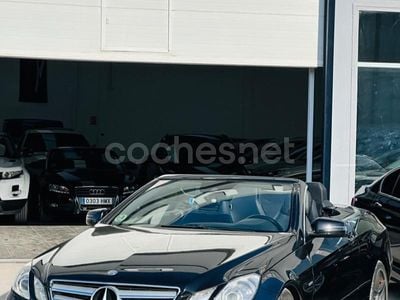 Usado Mercedes E220 Elegance 170 CV (125 kW) 2012 Negro Descapotable