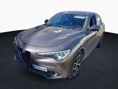 Usado Alfa Romeo Stelvio Sprint 190 CV (139 kW) 2021 Blanco SUV